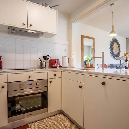 Historical Downtown Retreat Duplex By Lovelystay Apartment