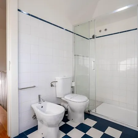 Historical Downtown Retreat Duplex By Lovelystay Apartment Porto