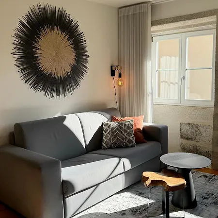 Apartment Historical Downtown Retreat Duplex By Lovelystay *